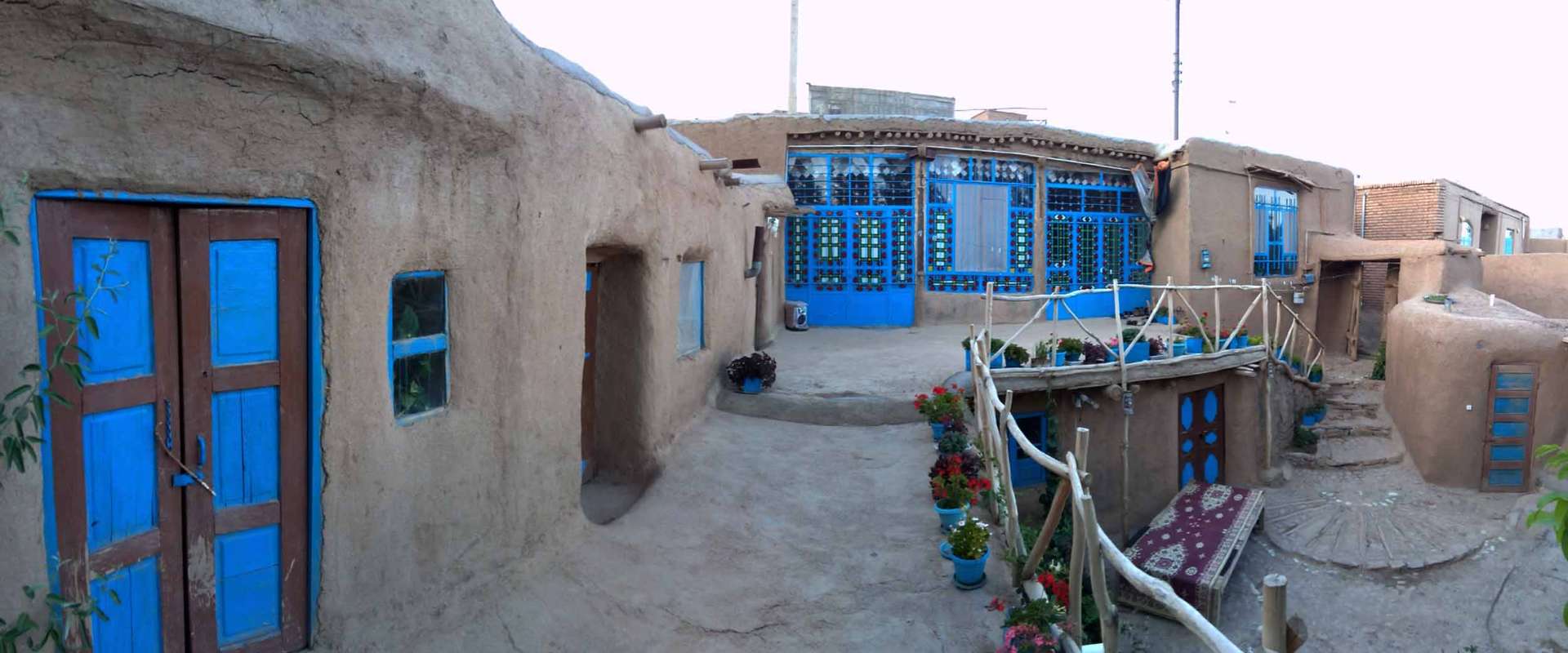 اقامتگاه دهگردی،هتل،بومگردی،اقامت،ویلا،سوئیت،کلبه،ایرانگردی، اقامتگاه بوم گردی عمارت گلی ابر ( سپیدار )