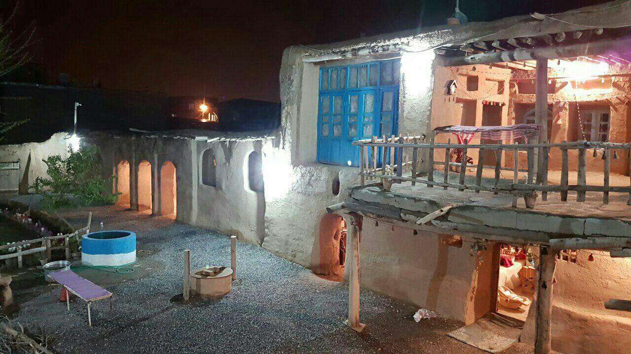 اقامتگاه دهگردی،هتل،بومگردی،اقامت،ویلا،سوئیت،کلبه،ایرانگردی، اقامتگاه بوم گردی مزداگرد