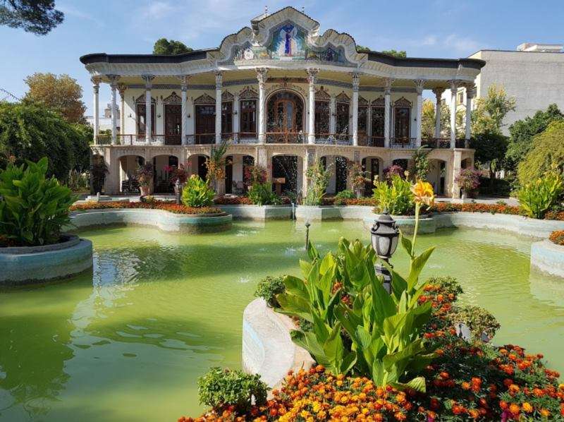 اقامتگاه دهگردی،هتل،بومگردی،اقامت،ویلا،سوئیت،کلبه،ایرانگردی،جاذبه گردشگری دهگردی عمارت شاپوری