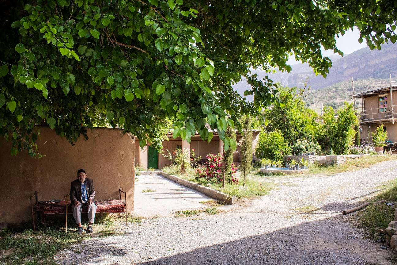 اقامتگاه دهگردی،هتل،بومگردی،اقامت،ویلا،سوئیت،کلبه،ایرانگردی، بوم گردی روح الله پوش