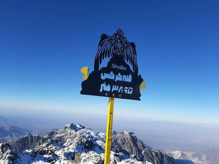 اقامتگاه دهگردی،هتل،بومگردی،اقامت،ویلا،سوئیت،کلبه،ایرانگردی،جاذبه گردشگری دهگردی کوه کرکس