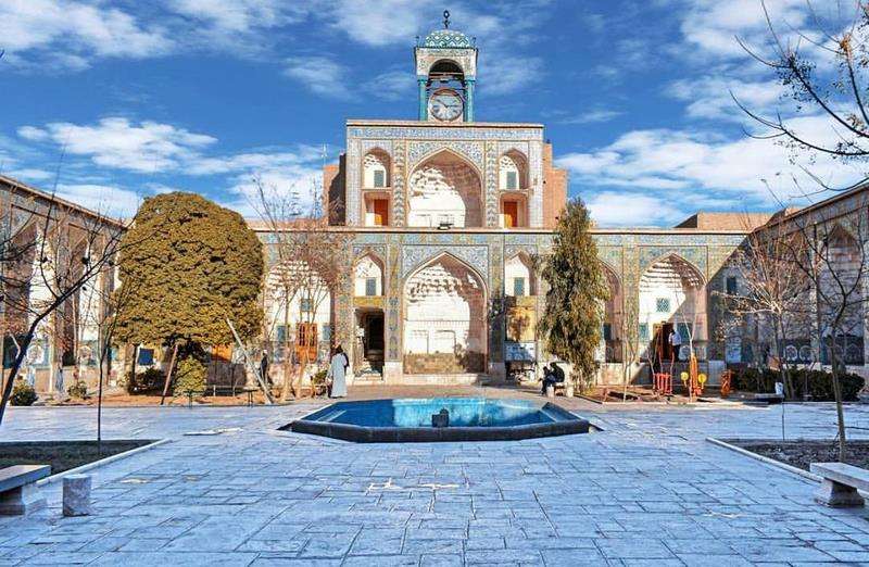 اقامتگاه دهگردی،هتل،بومگردی،اقامت،ویلا،سوئیت،کلبه،ایرانگردی،جاذبه گردشگری دهگردی مجموعه ابراهیم ‌خان کرمان