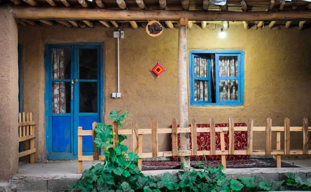 اقامتگاه دهگردی،هتل،بومگردی،اقامت،ویلا،سوئیت،کلبه،ایرانگردی،  بوم گردی ماهی بازان