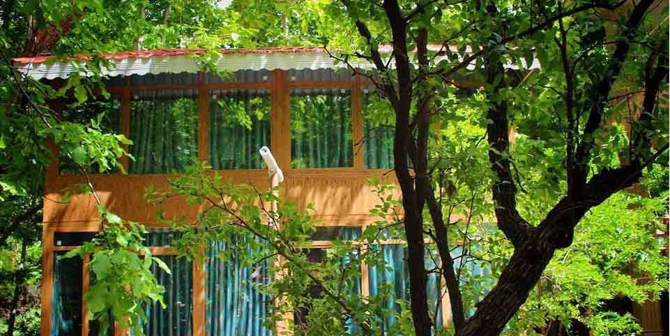 اقامتگاه دهگردی،هتل،بومگردی،اقامت،ویلا،سوئیت،کلبه،ایرانگردی، اقامتگاه بوم گردی مونت قلات فضایی