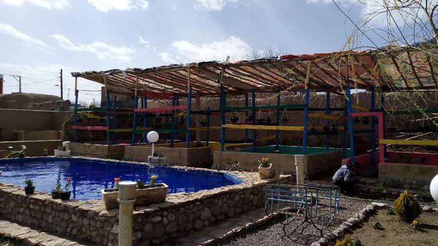 اقامتگاه دهگردی،هتل،بومگردی،اقامت،ویلا،سوئیت،کلبه،ایرانگردی، اقامتگاه بوم گردی دونا 