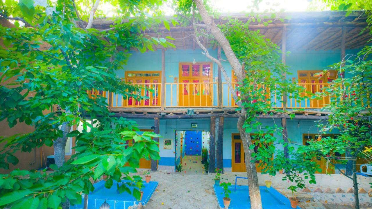 اقامتگاه دهگردی،هتل،بومگردی،اقامت،ویلا،سوئیت،کلبه،ایرانگردی، اقامتگاه بوم گردی چشمه سبز