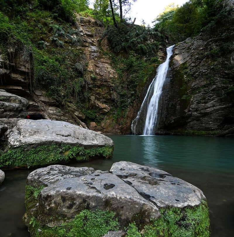 اقامتگاه دهگردی،هتل،بومگردی،اقامت،ویلا،سوئیت،کلبه،ایرانگردی،جاذبه گردشگری دهگردی آبشارهای شیرآباد