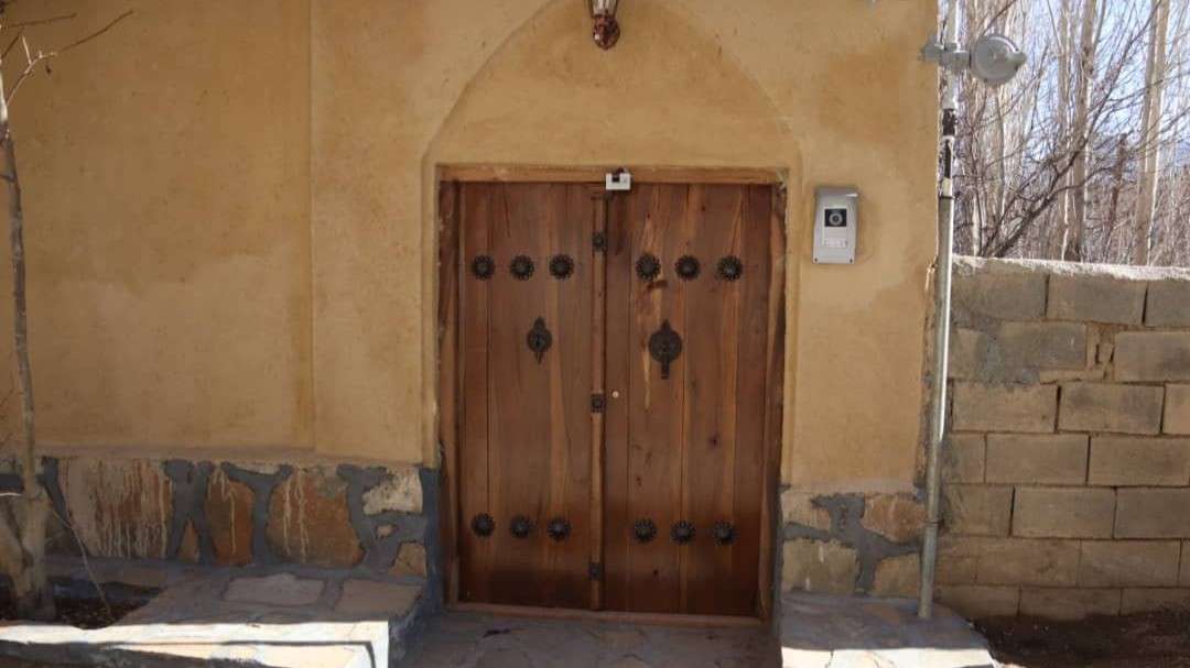 اقامتگاه دهگردی،هتل،بومگردی،اقامت،ویلا،سوئیت،کلبه،ایرانگردی، اقامتگاه بوم گردی رمونگا 