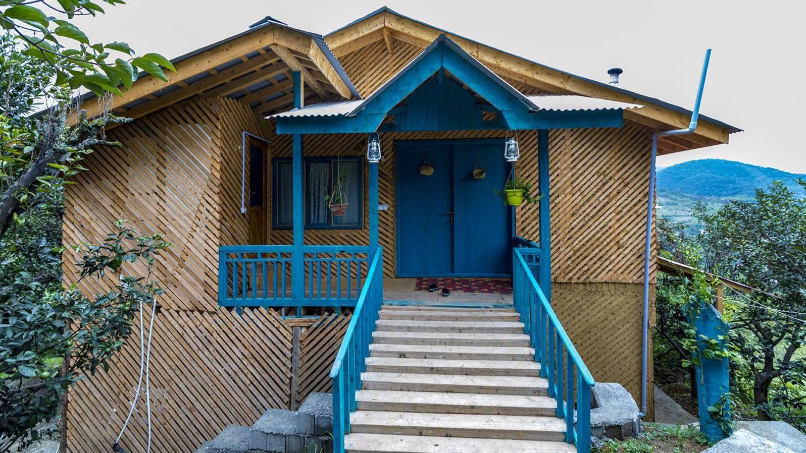 اقامتگاه دهگردی،هتل،بومگردی،اقامت،ویلا،سوئیت،کلبه،ایرانگردی، اقامتگاه بوم گردی تیکیش