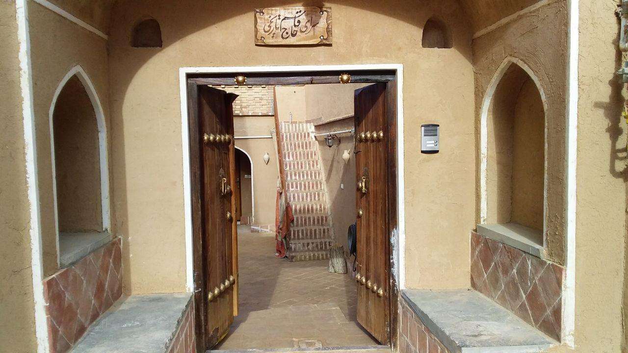 اقامتگاه دهگردی،هتل،بومگردی،اقامت،ویلا،سوئیت،کلبه،ایرانگردی، اقامتگاه بوم گردی حاج قاسم