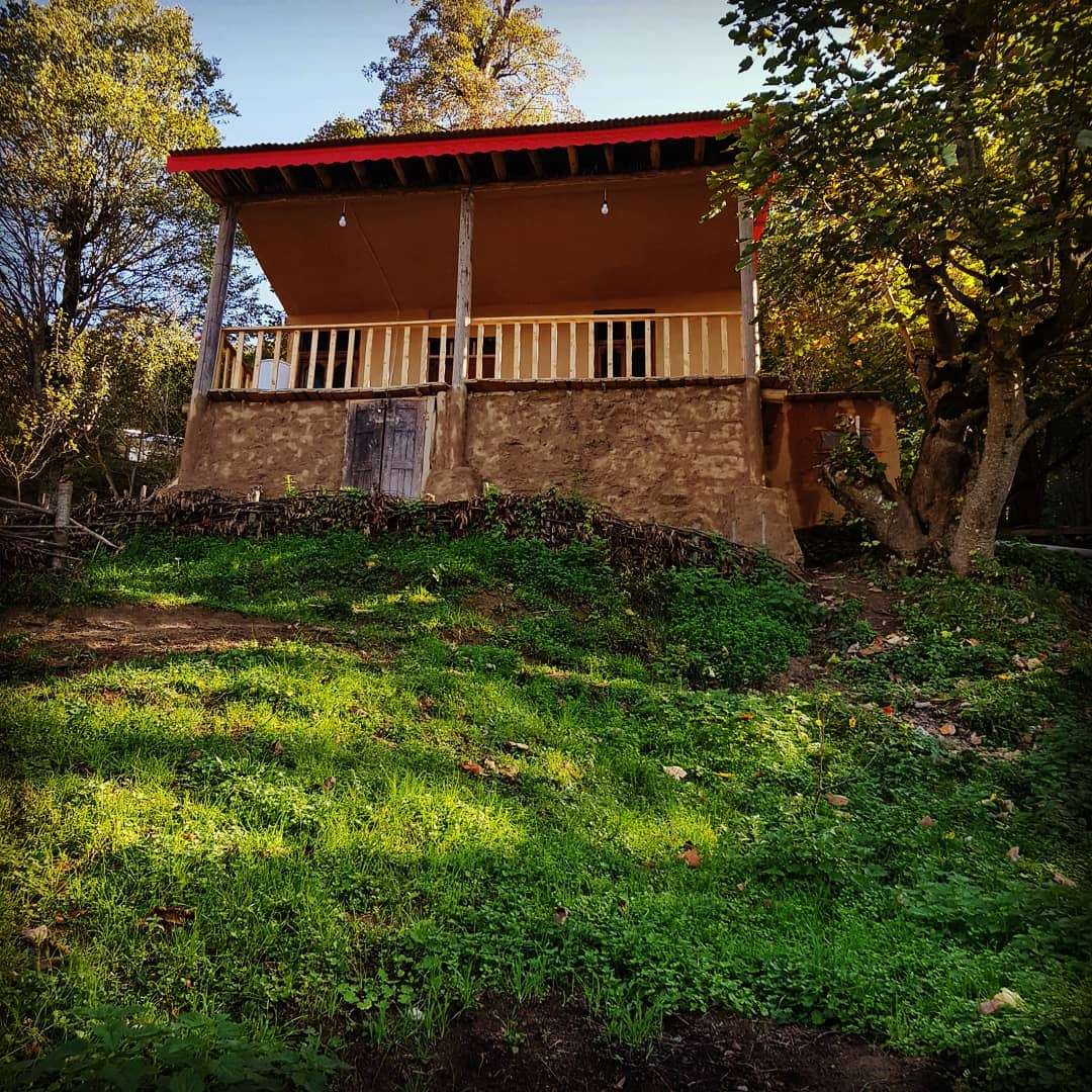 اقامتگاه دهگردی،هتل،بومگردی،اقامت،ویلا،سوئیت،کلبه،ایرانگردی، قامتگاه کلبه آبشار_(پشمکی)